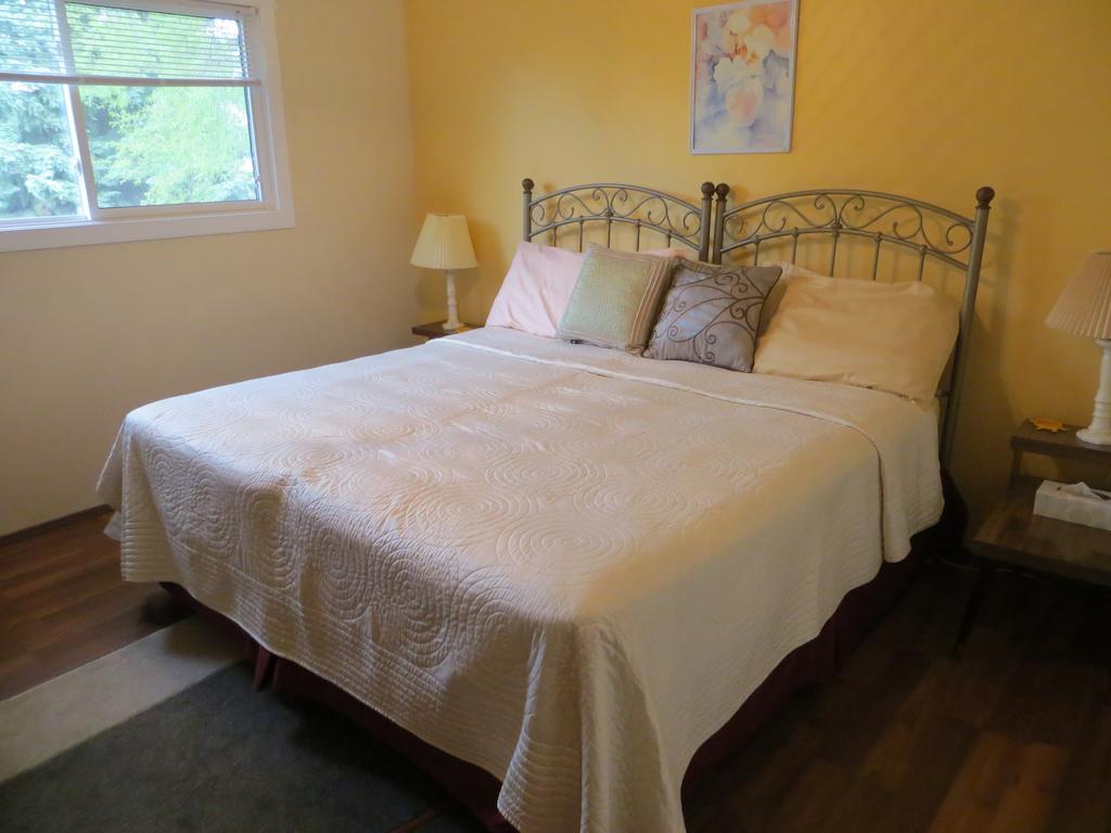 Wild Rose Bed & Breakfast Saskatoon Bilik gambar