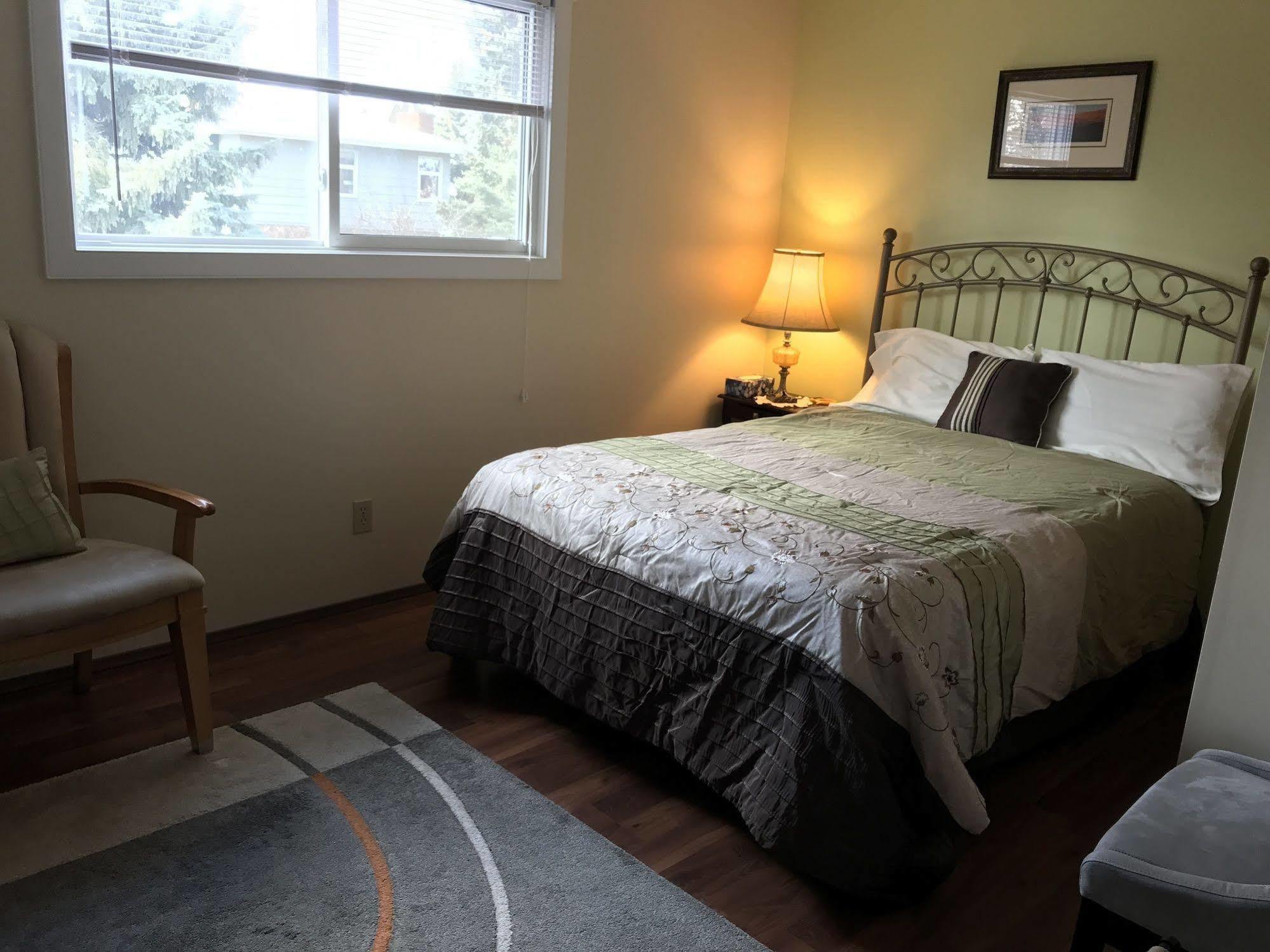 Wild Rose Bed & Breakfast Saskatoon Luaran gambar