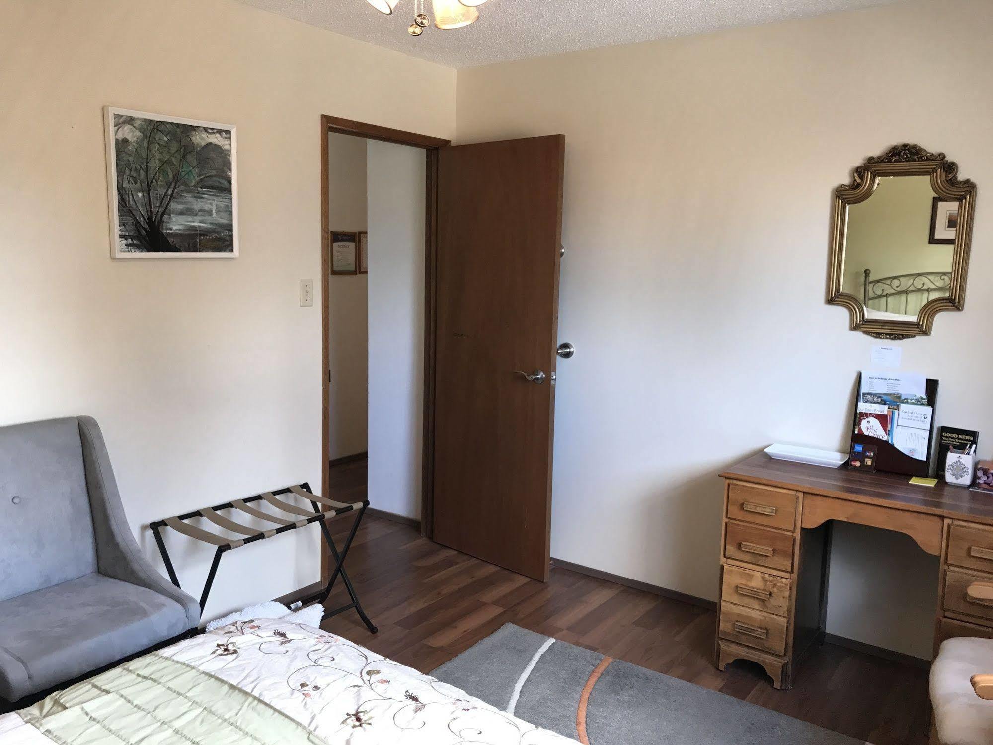 Wild Rose Bed & Breakfast Saskatoon Luaran gambar