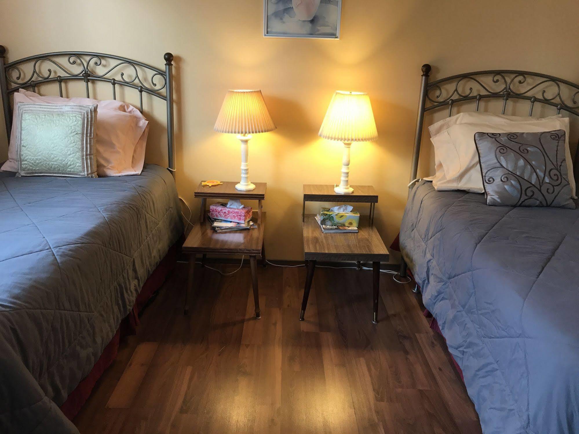 Wild Rose Bed & Breakfast Saskatoon Luaran gambar